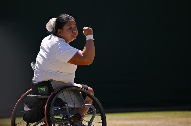（体育）（13）轮椅网球——温网：王紫莹夺得女单冠军XxjpseC007312_20250712_PEPFN0A001.jpg