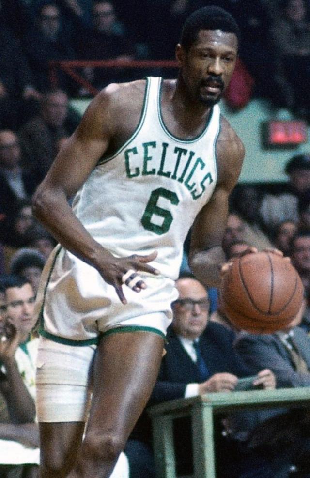 开云-美记：NBA联盟应该整体退役拉塞尔的6号球衣